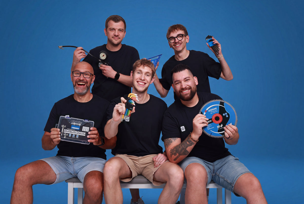 Werkzeuge im Gruppenbild – STONE REEF
