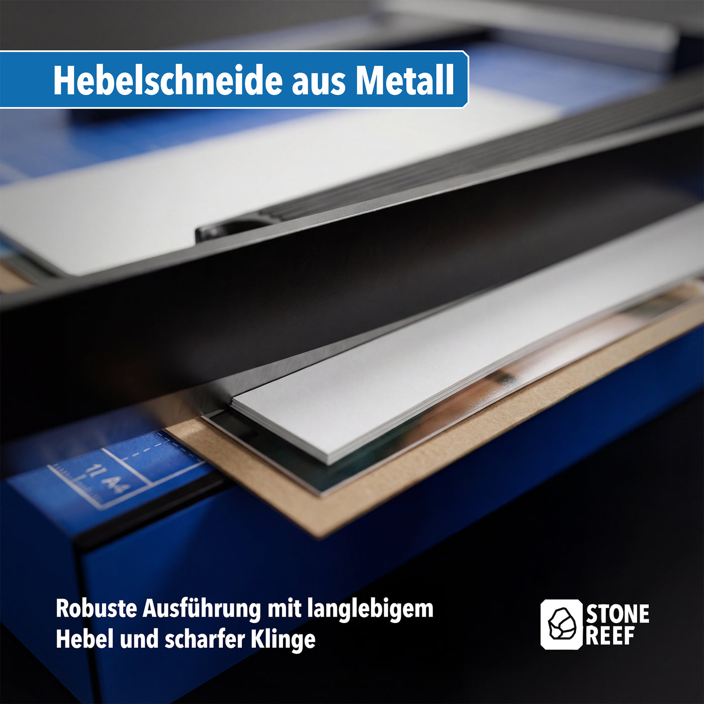 Papierschneider beim Zuschnitt von Fotopapier – STONE REEF